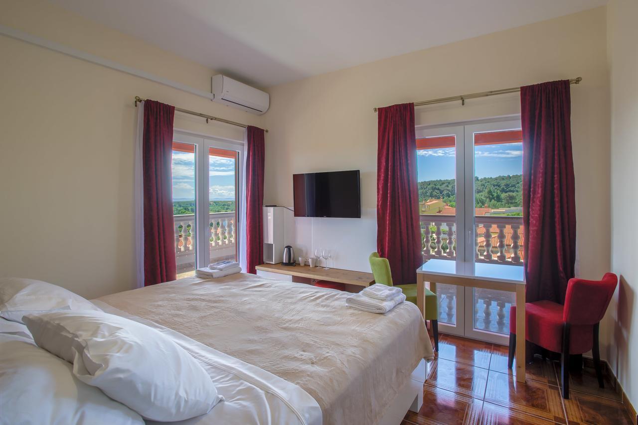 Hotel Livadic & Restaurant Лижнян Экстерьер фото